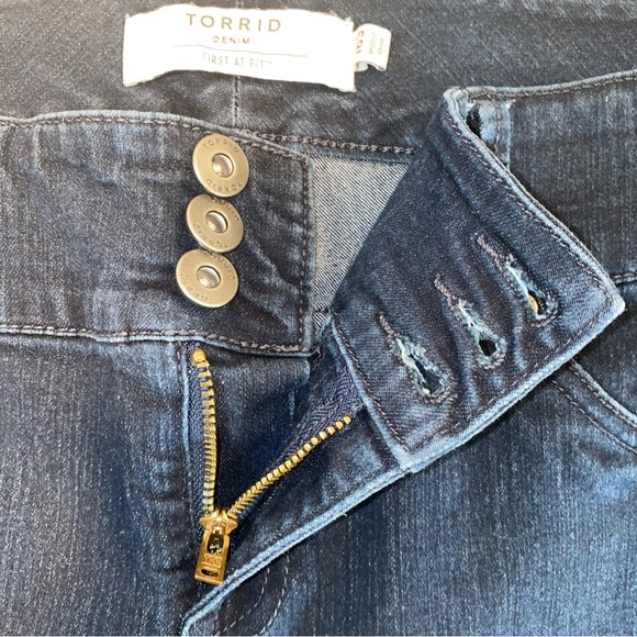Torrid dark navy jeggings, sz 16 short - Picture 15 of 15